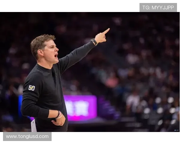 哥伦比亚队主帅持续提升球队竞技状态，战术风格备受关注