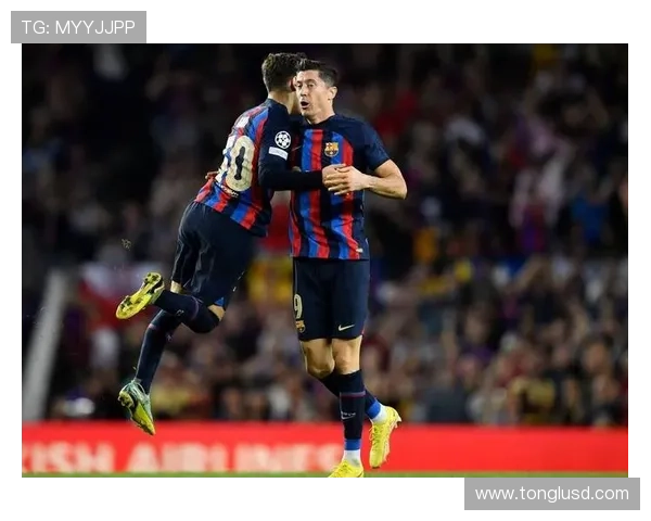 莱万多夫斯基三冠王赛季是否真正主导球队成功解析 莱万多夫斯基三冠王赛季是否真正主导球队成功解析