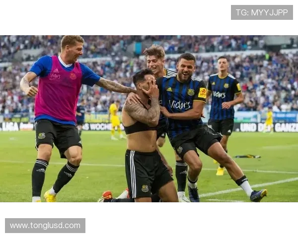 多特蒙德稳定性不足问题逐步反映,对赛季争冠走势形成制约。 多特蒙德稳定性不足问题逐步反映,对赛季争冠走势形成制约。